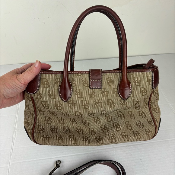 Dooney & Bourke vintage logo satchel bag/crossbody strap incl - Picture 2 of 16
